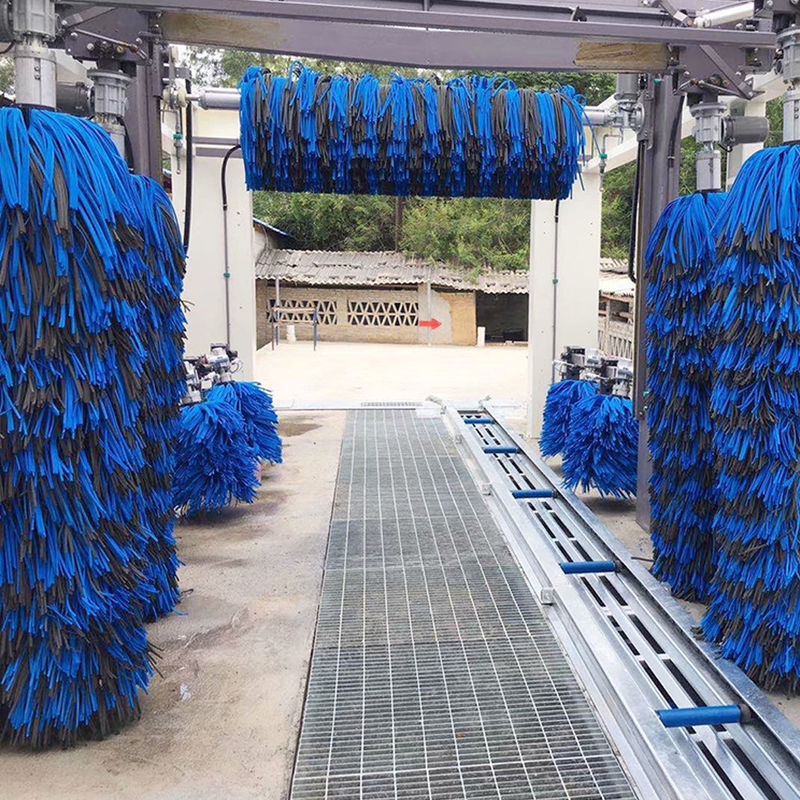 Lavatrice di auto ExpressTunnel completamente automatica con 9 spazzole con nastro trasportatore per il mercato Nord/Sud America