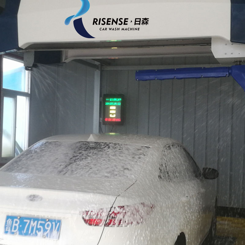 Di' addio al lavaggio manuale con il sistema automatico di manutenzione auto Risense 360 Plus