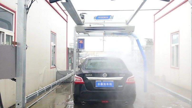 Installare spazio L*W*H 7600*3500*3300 Single Arm Touchless Robo Auto Washing System HP-230 Risense