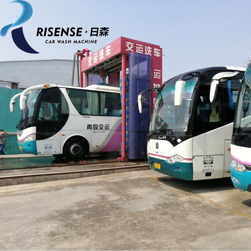 CB730 Autobus lavaggio con tre spazzole tensione principale 380V Tecnologia avanzata